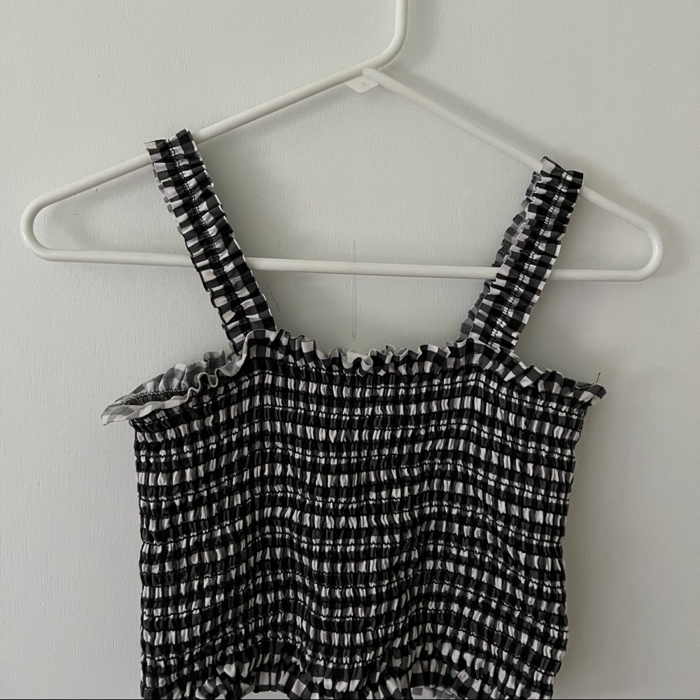 Ivy + Main crop black and white top